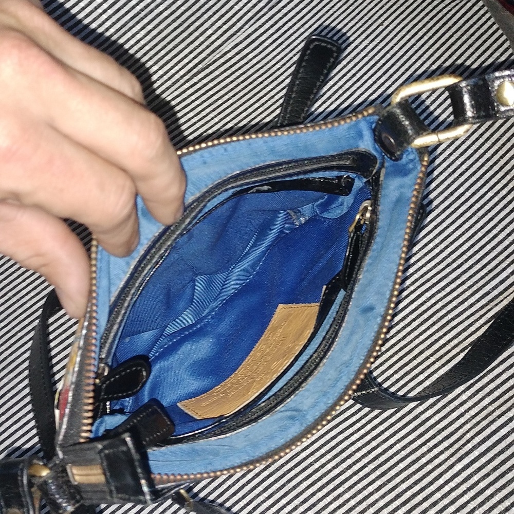 Rare sharif Artistic Expressions is one of a kind hand painted crossbody bag. - Picture 10 of 12